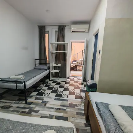 Πανσιόν Z - Spital Colentina 3*
